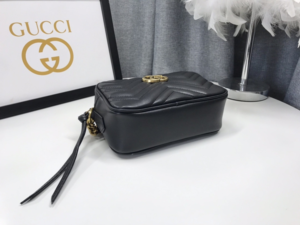 激安グッチバッグコピー角部分ディテール